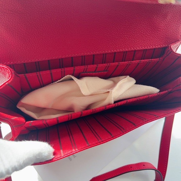 Louis Vuitton Monogram Empreinte Pochette Metis - Picture 4 of 6